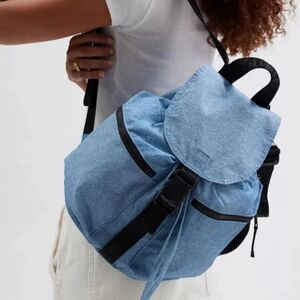 NWOT Baggu Blue Chic Edgy Feminine Whimsical Y2K Trendy Casual Sporty Backpack